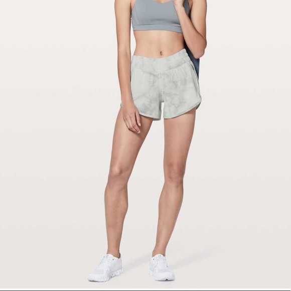NWOT Lululemon Diamond Dye Tracker Shorts Size 2 - Picture 5 of 12